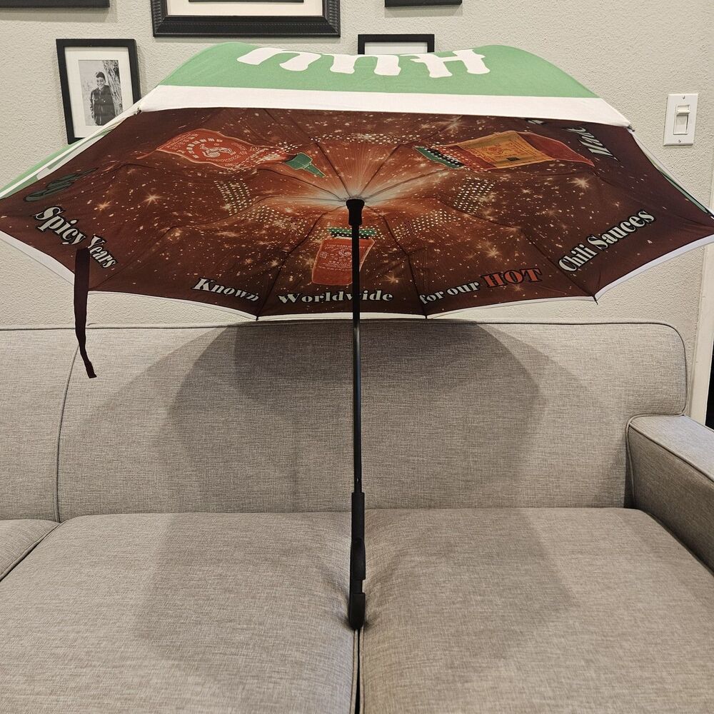 Huy Fong Foods Sriracha Reversible Umbrella Rooster Logo Spicy Chili Sauce Ad